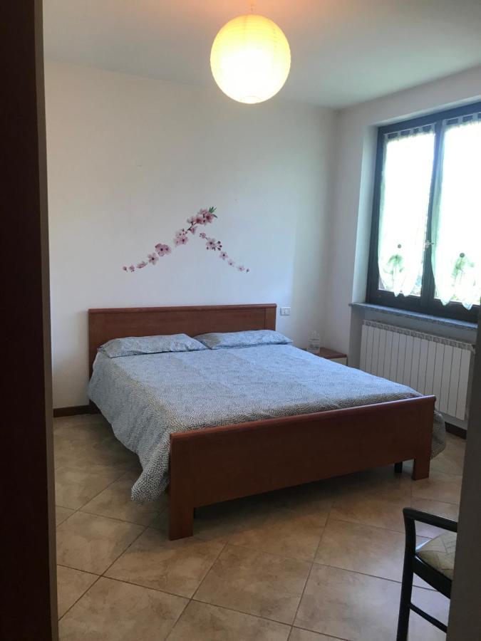 Il Gelsomino Di Via Leopardi Apartment Arona Bagian luar foto