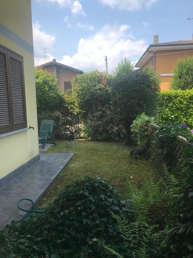 Il Gelsomino Di Via Leopardi Apartment Arona Bagian luar foto